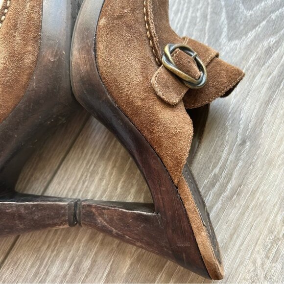 Matisse Suede Leather Wooden  Heel Western Mules Clogs - Picture 16 of 16